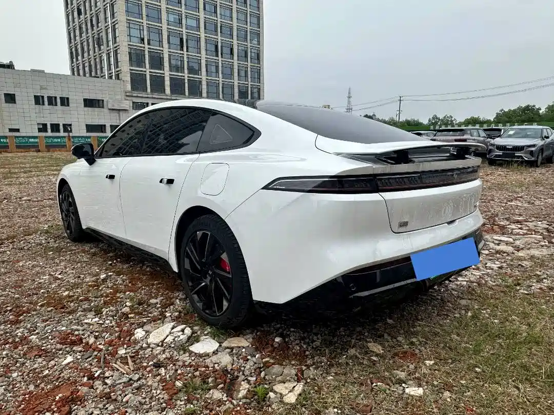 Dongfeng Yipai eπ007 2025 EREV 230Air Cruise Edition фото 7