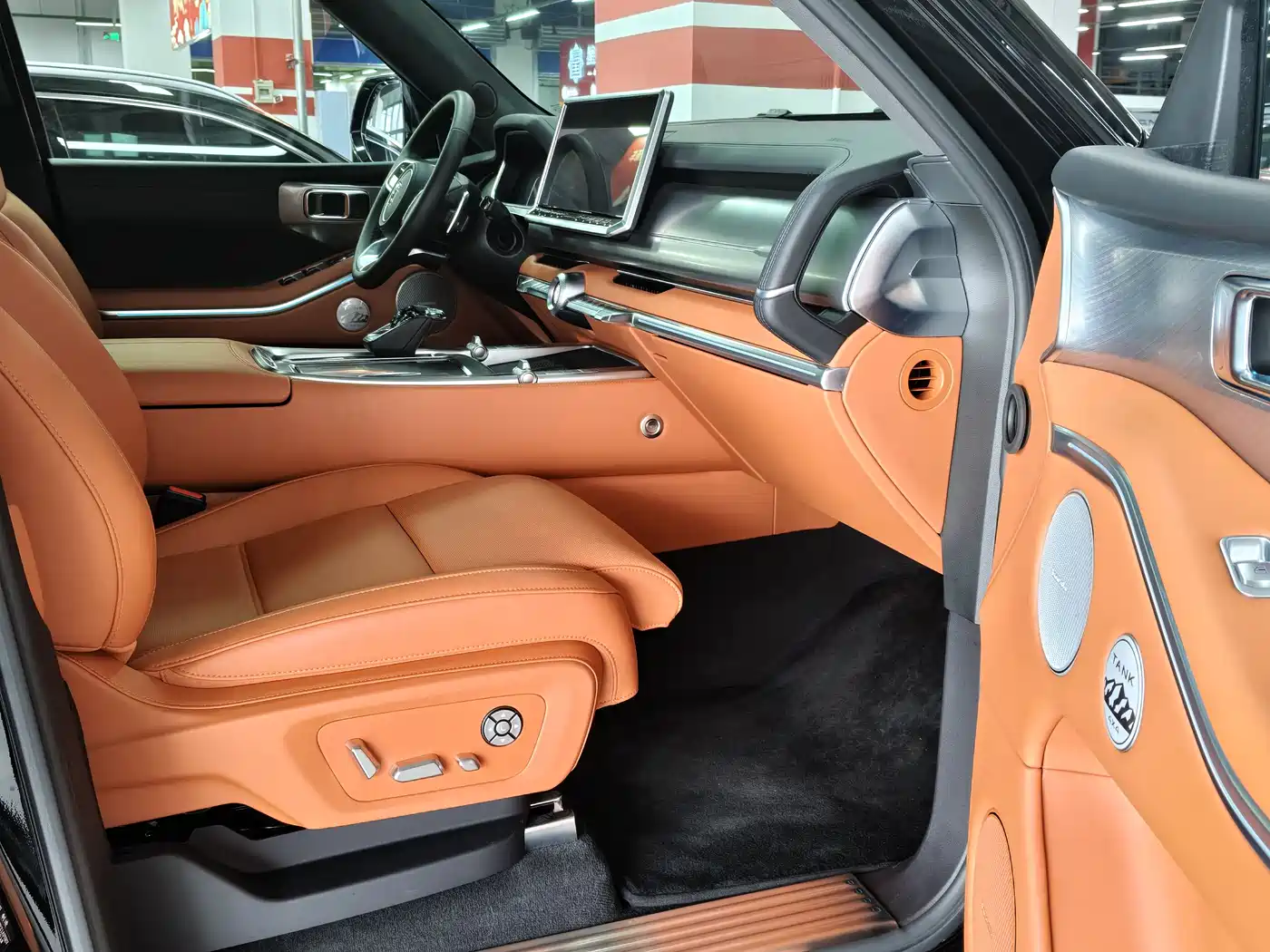 TANK TANK 700 NEW ENERGY