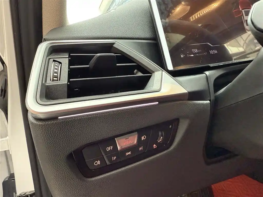 BMW 3 Series 2023 325Li M Sport Black Night Package фото 26