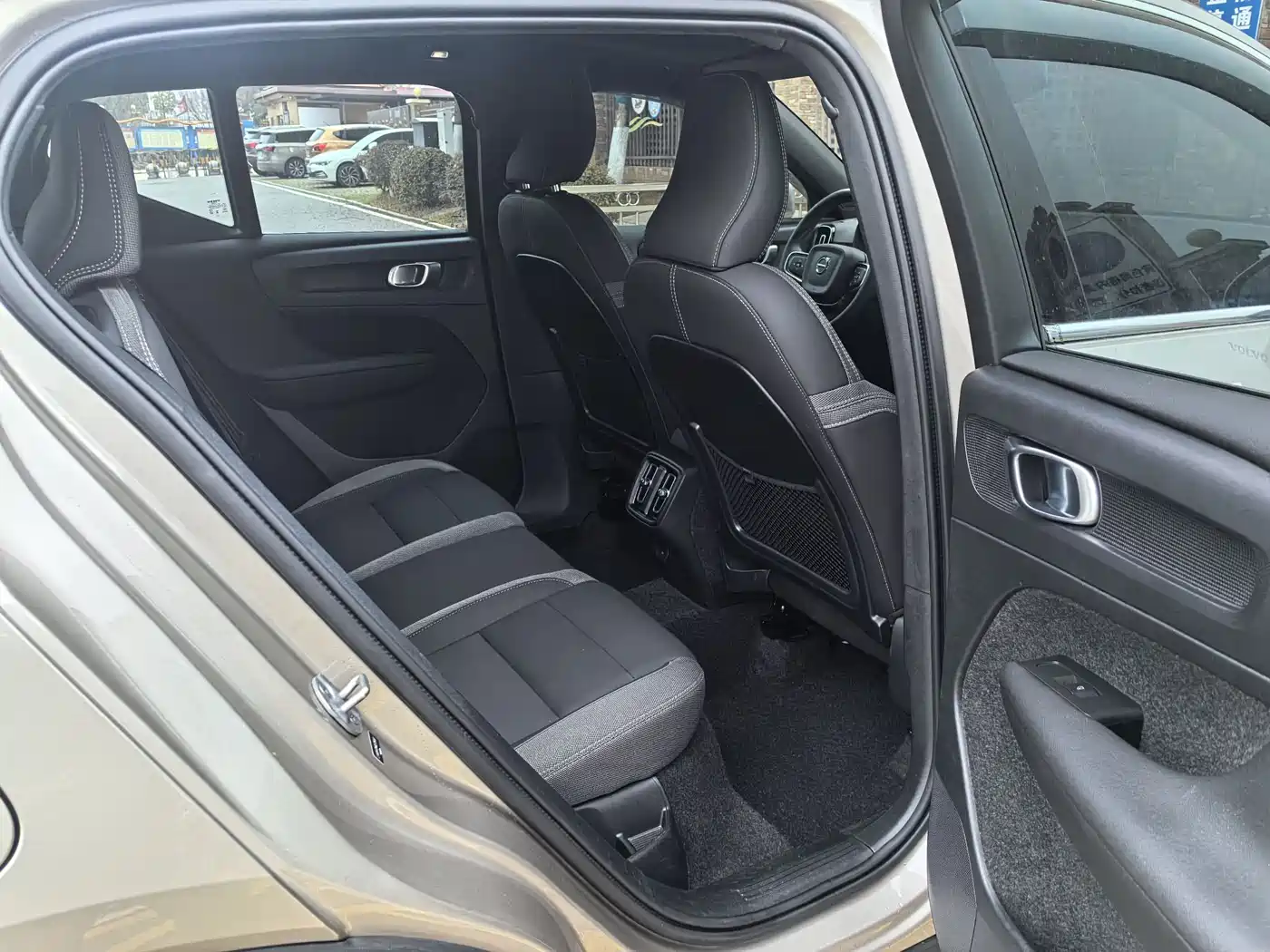 Volvo XC40 2024 2024 B3 Smart Elite Luxury Edition