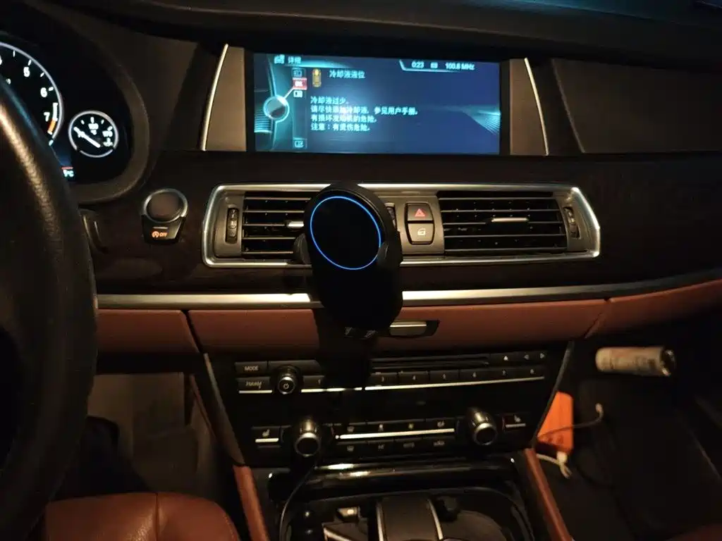 BMW 5 Series GT 2014 528i Leading фото 6