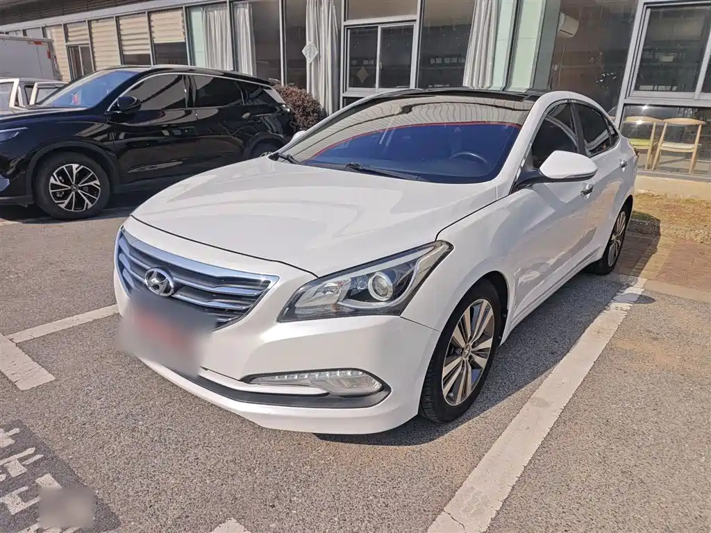 Hyundai Mistra 2014 1.8L Auto Premium DLX