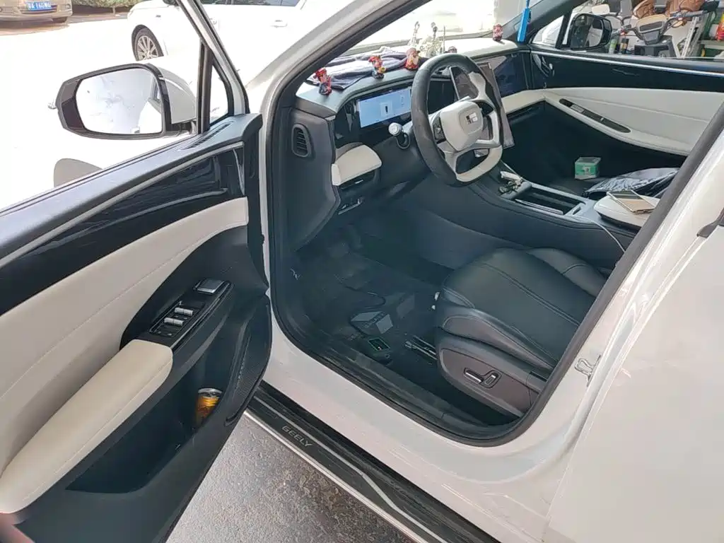 Geely Galaxy Galaxy L7 2024 2023 1.5T 115km PLUS