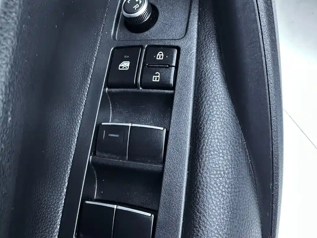 Toyota Corolla 2021 1.2T S-CVT Elite PLUS Edition фото 15