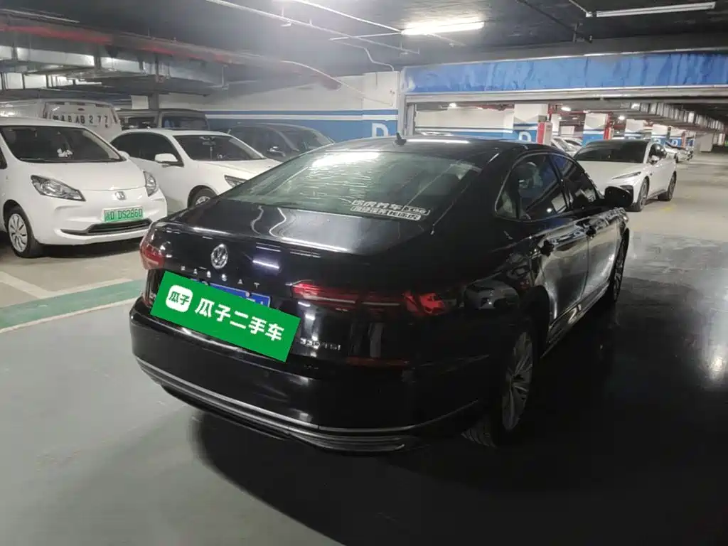 صورة 7 - Volkswagen Passat