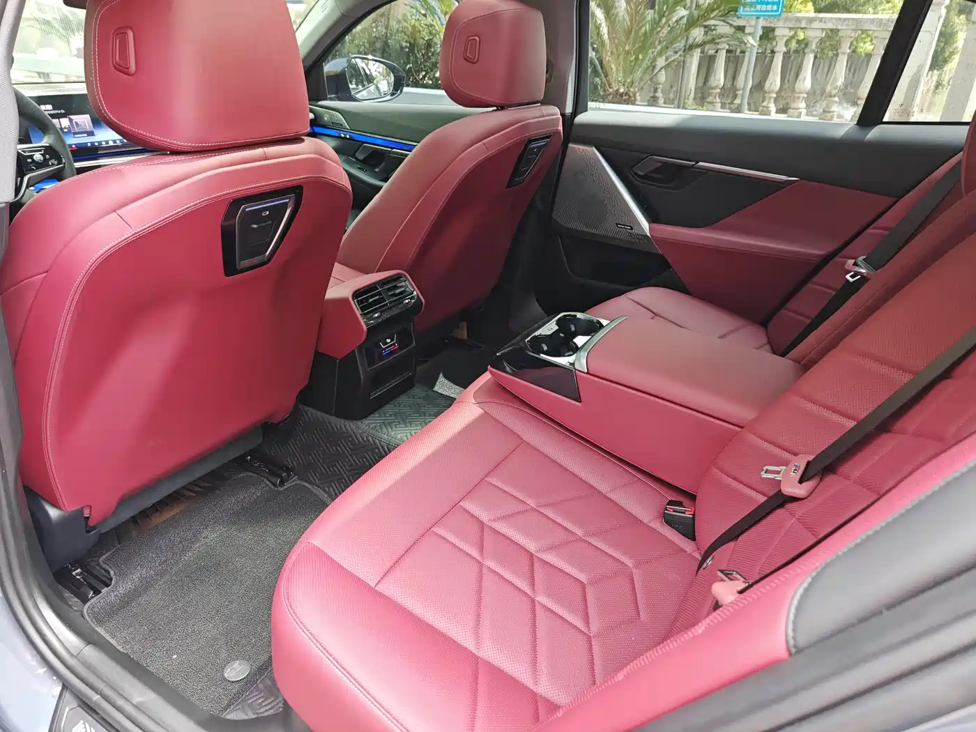 BMW 5 Series 2024 530Li Leading Model Luxury Package фото 11
