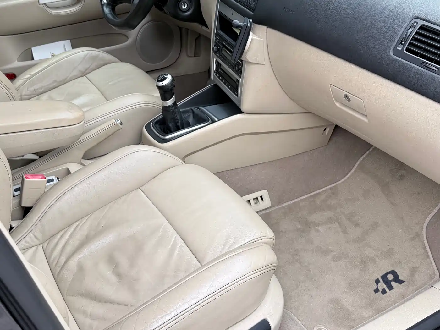 Volkswagen Bora Classic 2005 1.8T R (Sport Edition) фото 6