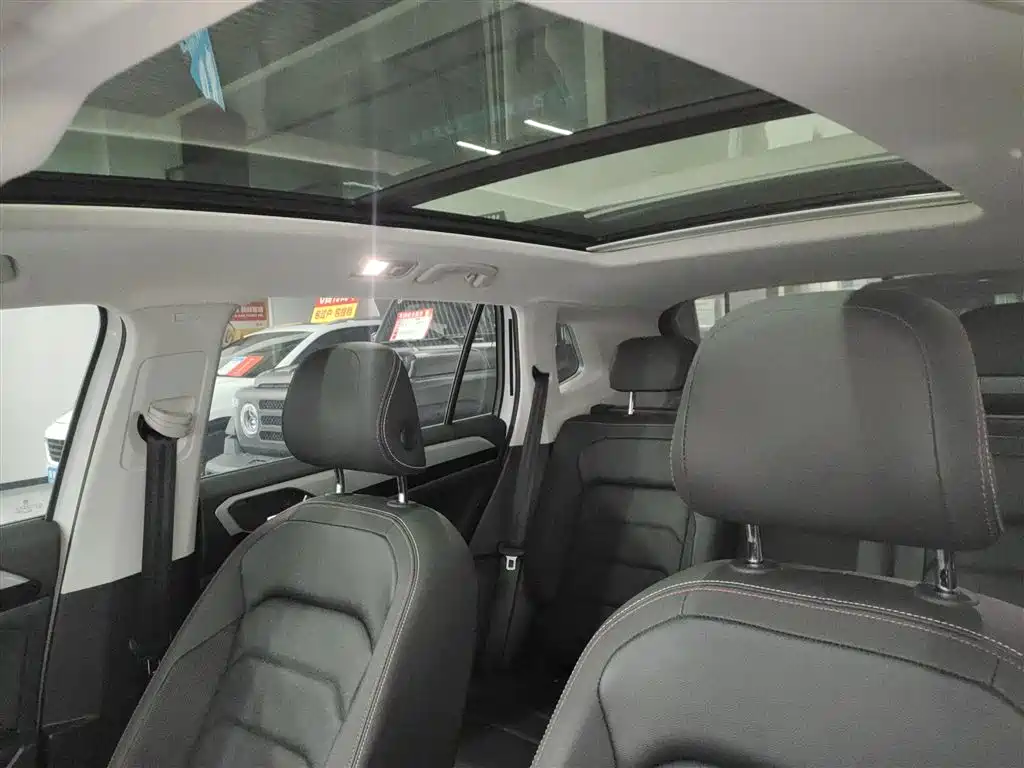 Volkswagen Tayron 2021 330TSI 2WD Luxury Smart Connect Edition фото 18