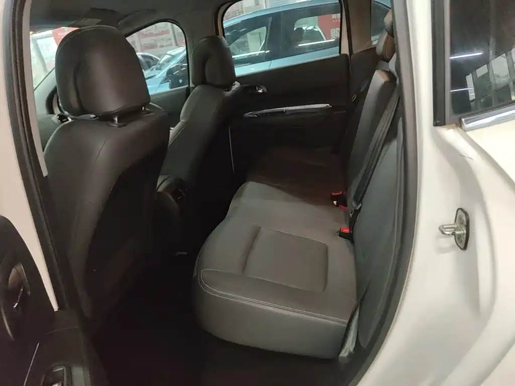 Peugeot 3008 2017 2016 2.0L Automatic Classic Edition