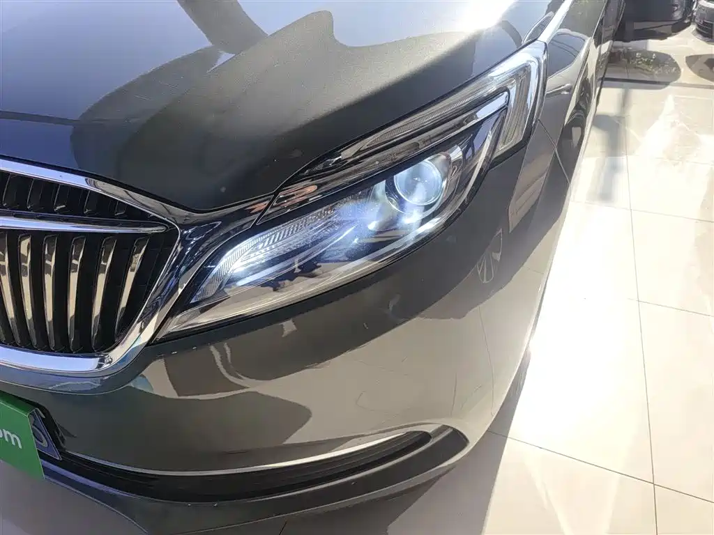 Buick GL8 2018 ES 28T Comfort Type China VI фото 15