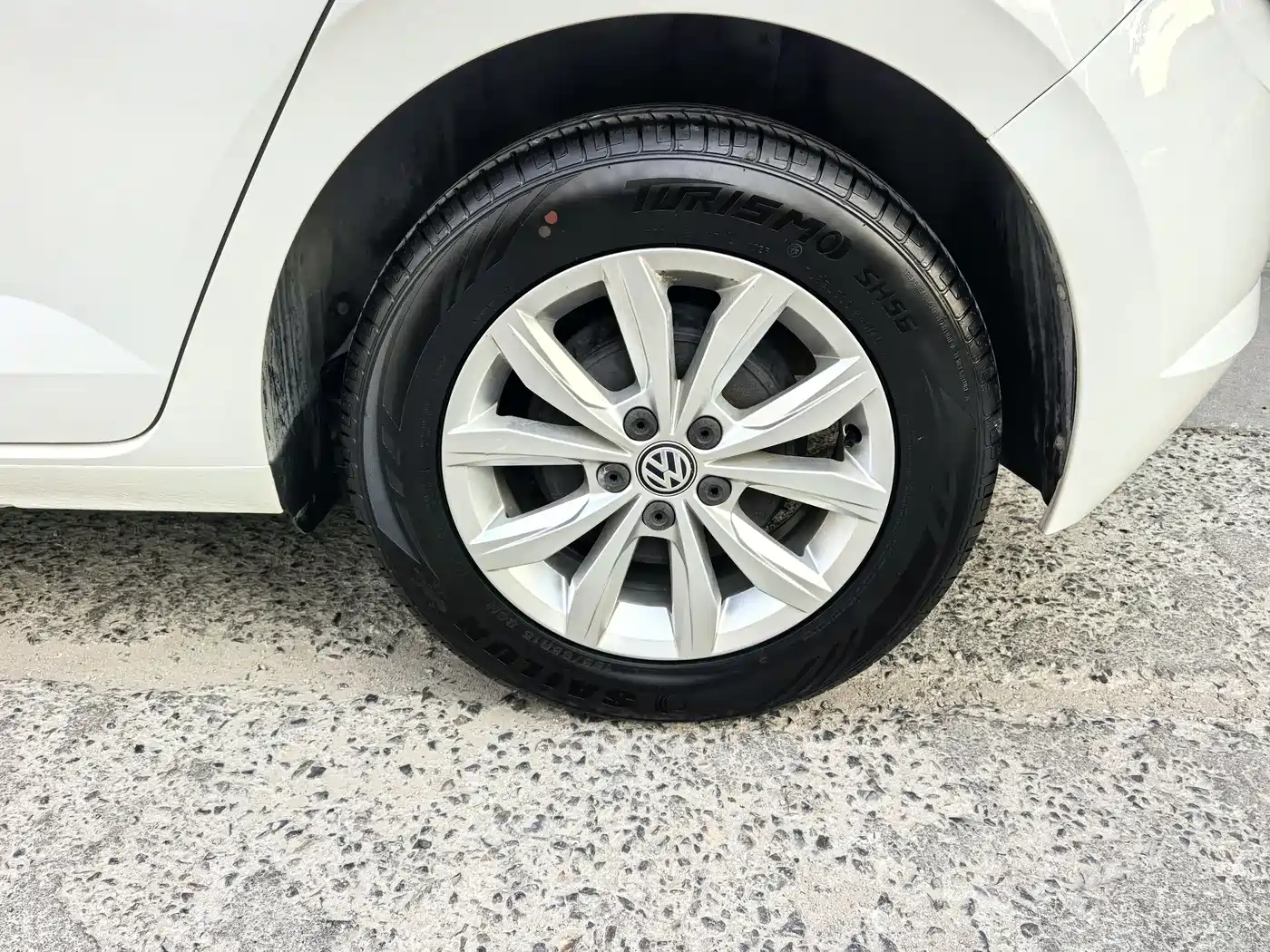 Volkswagen Polo 2019 Plus 1.5L Automatic Colorful Tech Edition фото 11