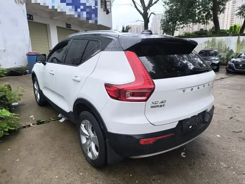 Volvo XC40 2022 2022 Model T4 AWD Smart Drive Fashion Edition