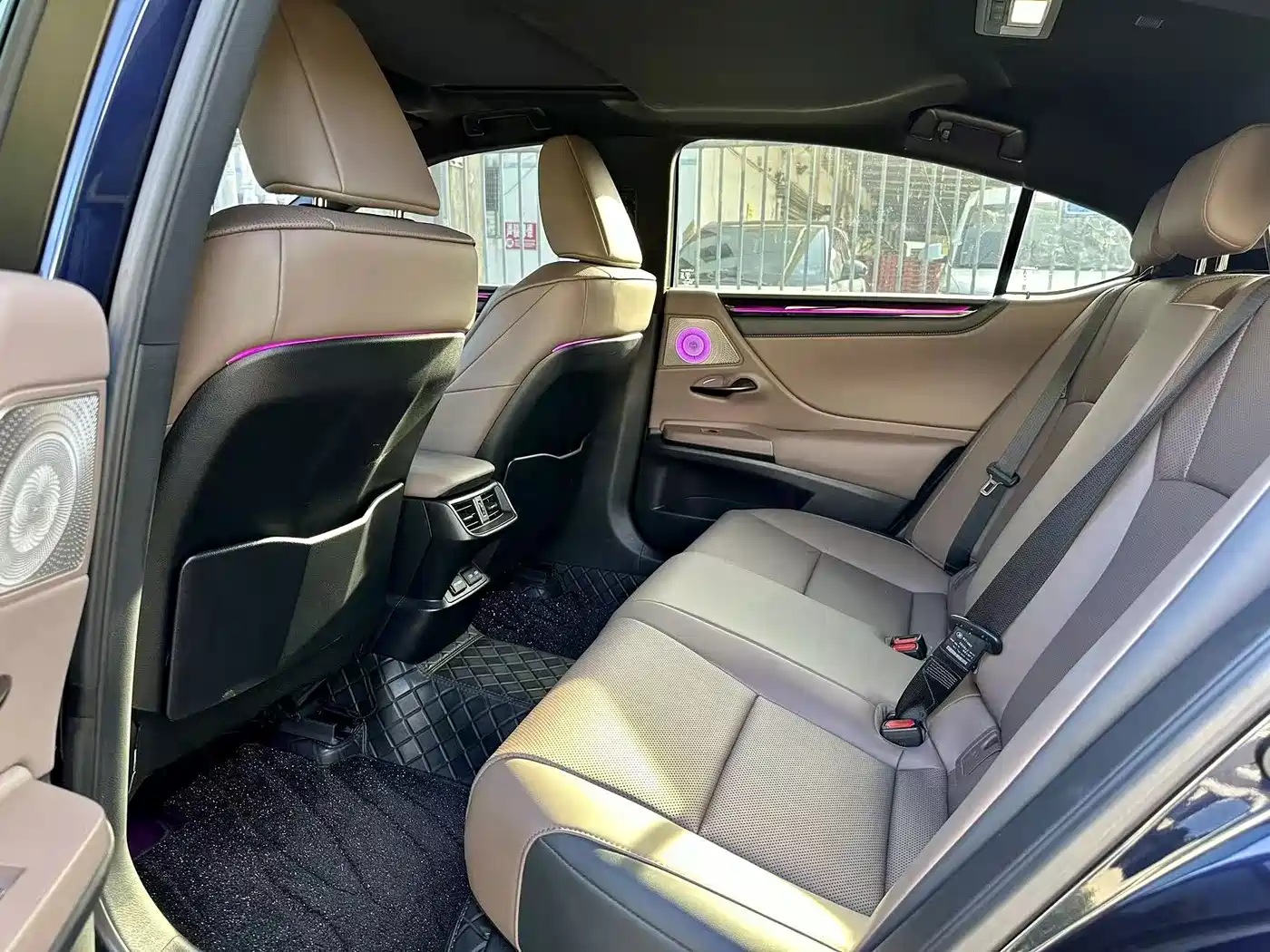 Lexus ES 2025 2025 200 Ultimate Edition