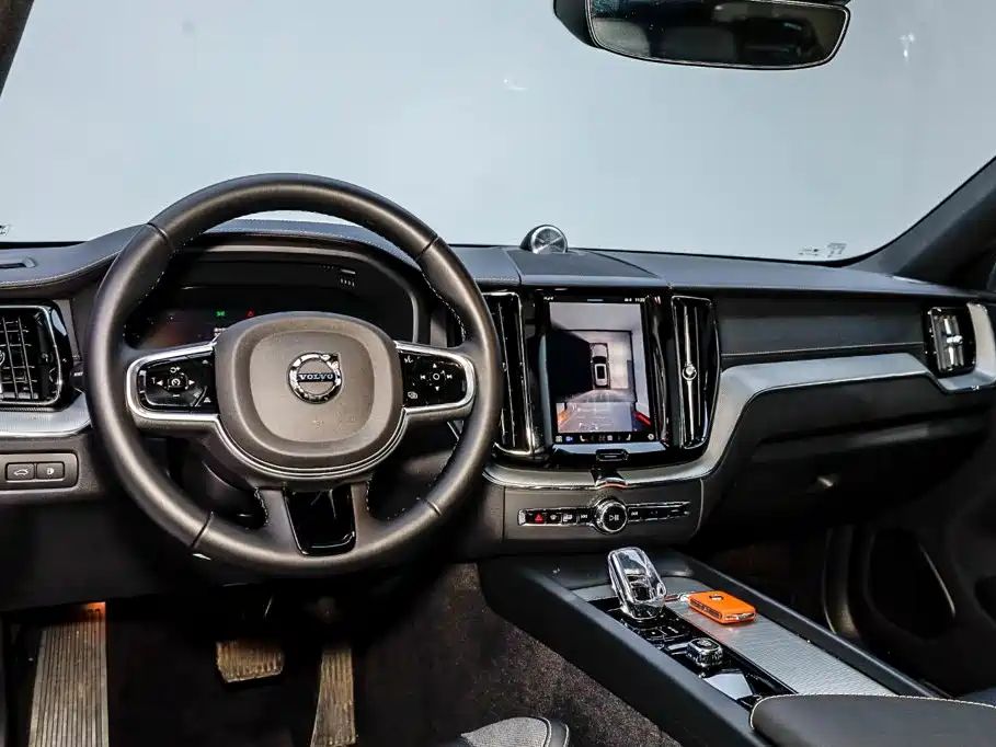 Volvo XC60 Plug-in Hybrid 2024 2024 T8 PHEV Long Range AWD Polar Night Edition