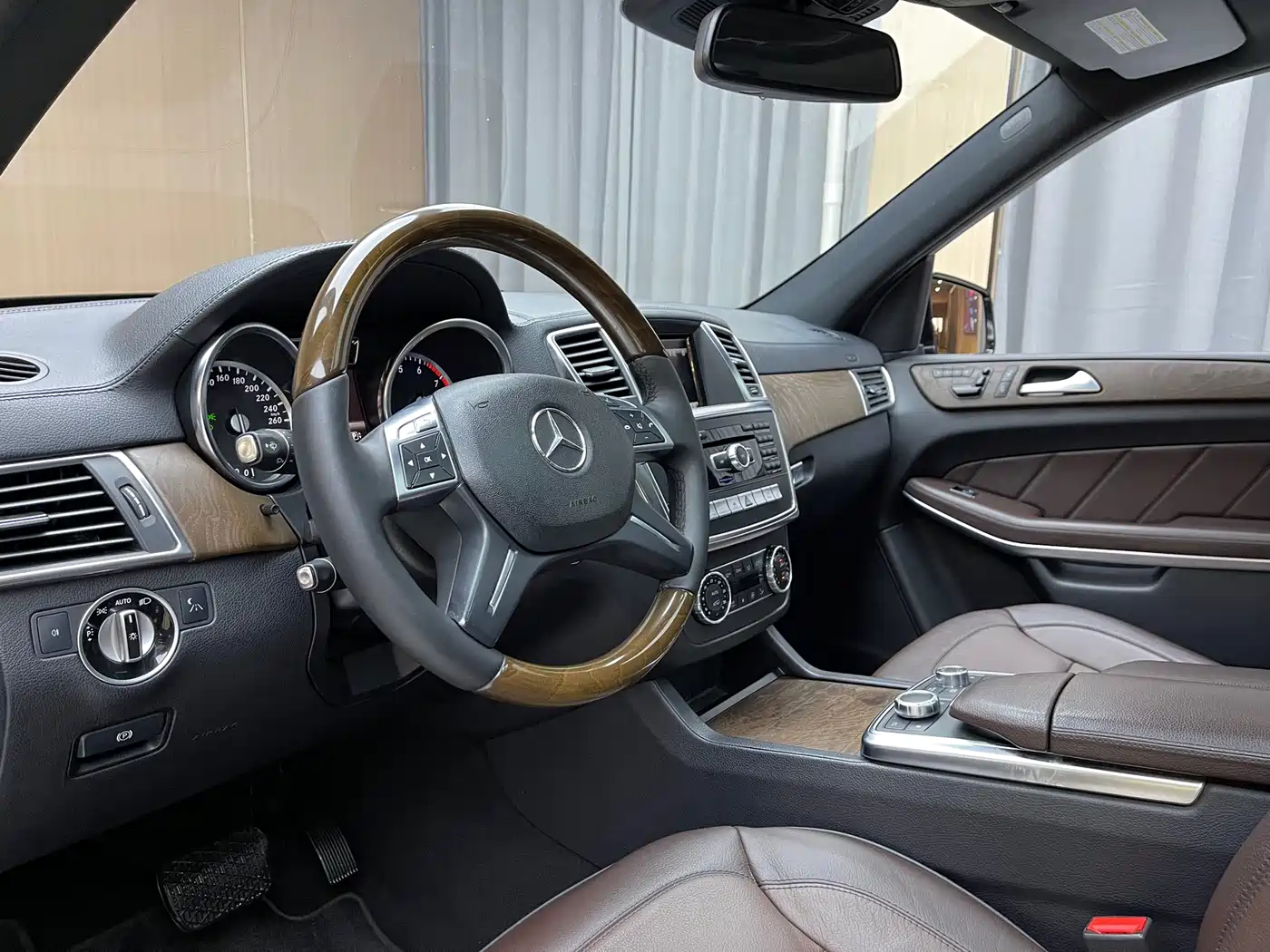 Mercedes-Benz GL-Class 2013 GL 500 4MATIC фото 4