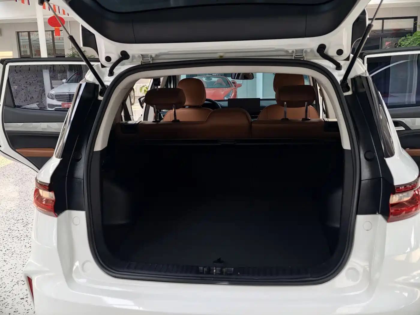 GEELY AUTOMOBILE VISION X6