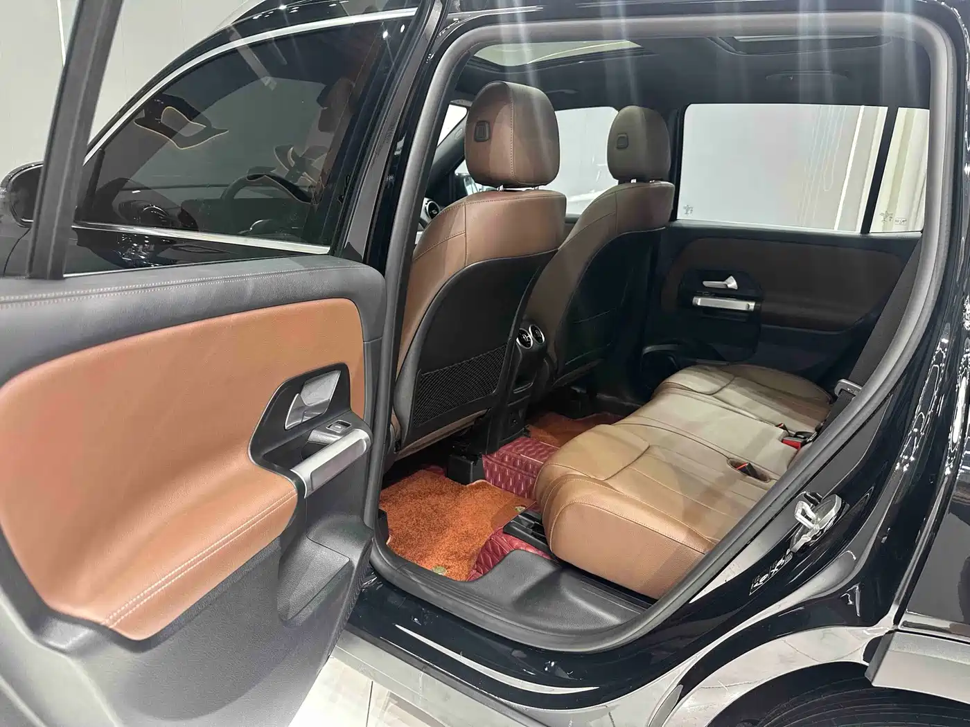 Фото 13 - Mercedes-Benz GLB