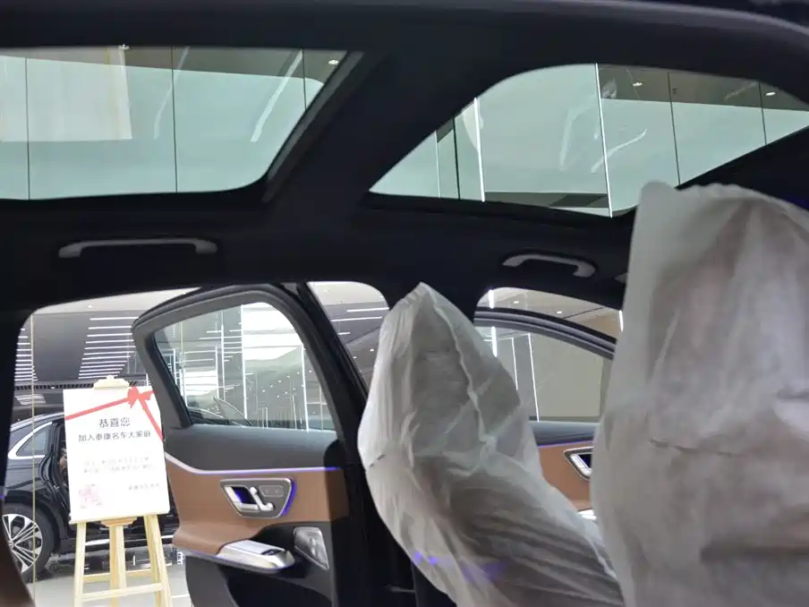 MERCEDES-BENZ E CLASS