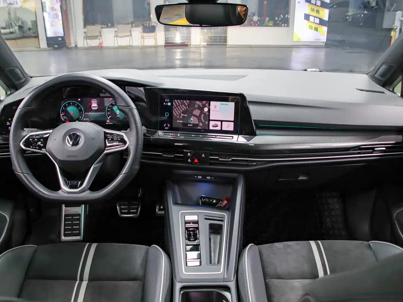 Volkswagen Golf 2021 280TSI DSG R-Line фото 4