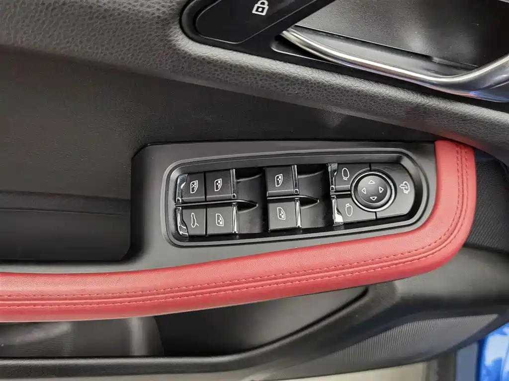 Porsche Macan 2021 Macan 2.0T фото 9
