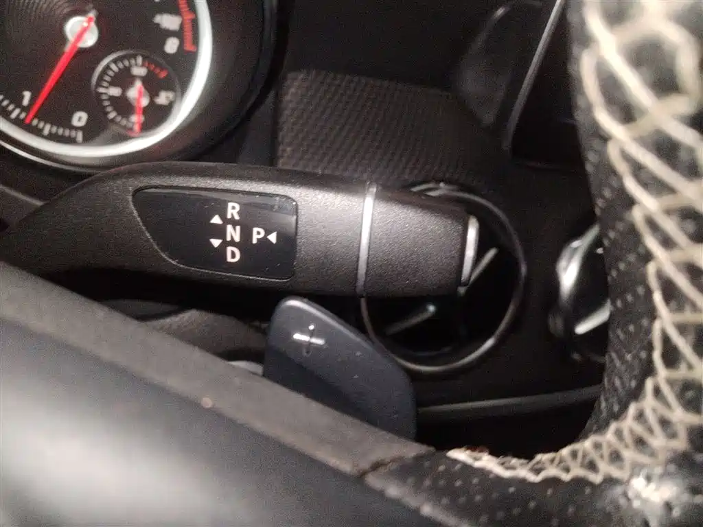 Mercedes-Benz GLA 2018 GLA 200 Dynamic фото 10