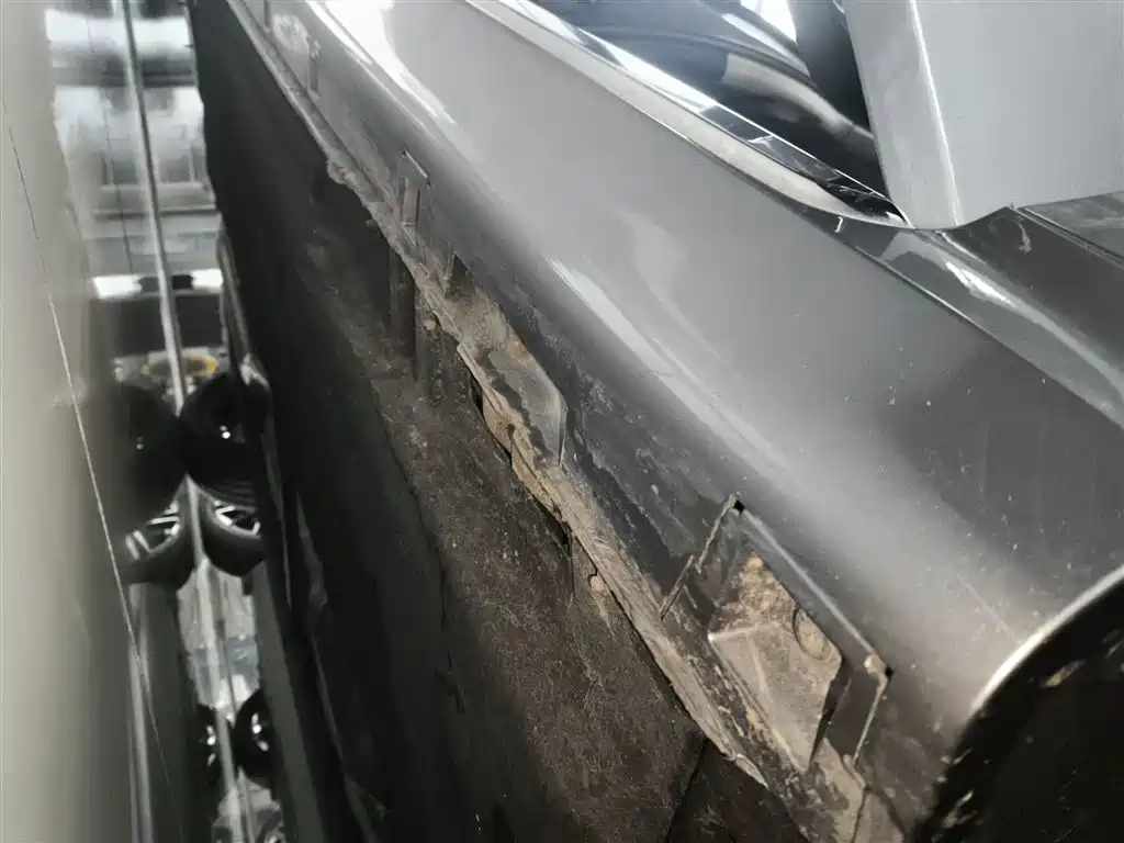 Hongqi H5 2023 2.0T Auto Smart Connect Flag Comfort фото 21
