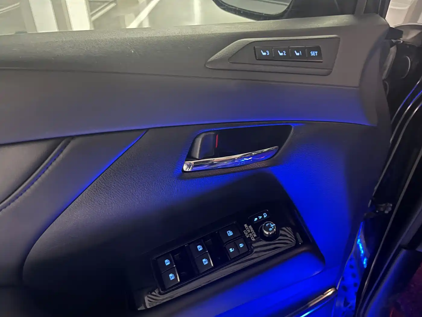 Toyota Alphard 2020 Hybrid 2.5L Premium Edition фото 7