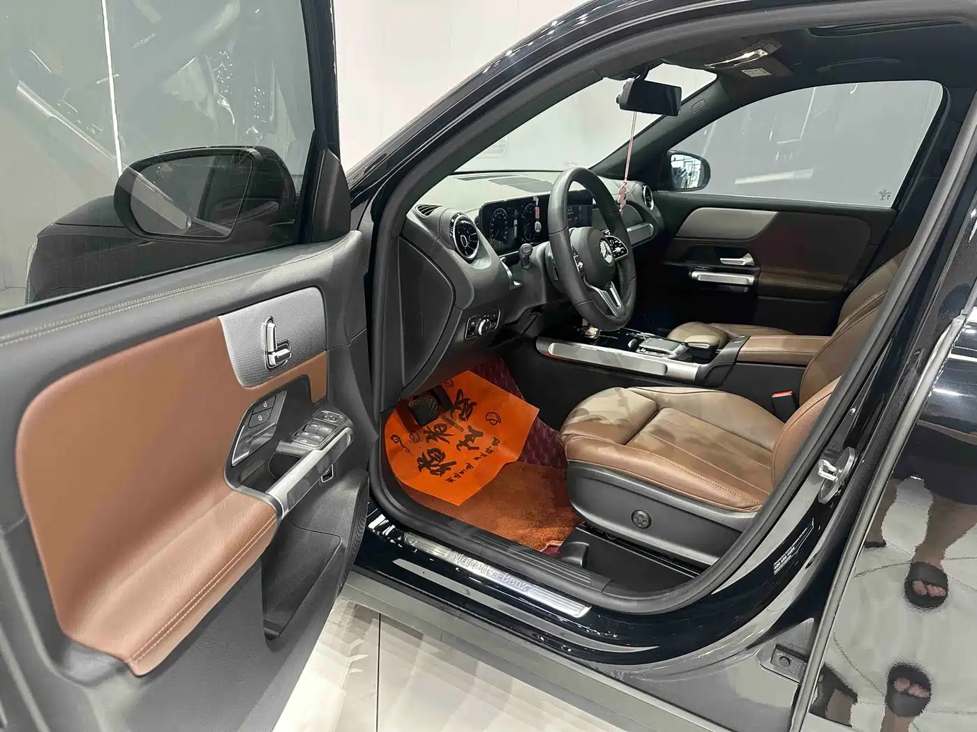 Фото 7 - Mercedes-Benz GLB