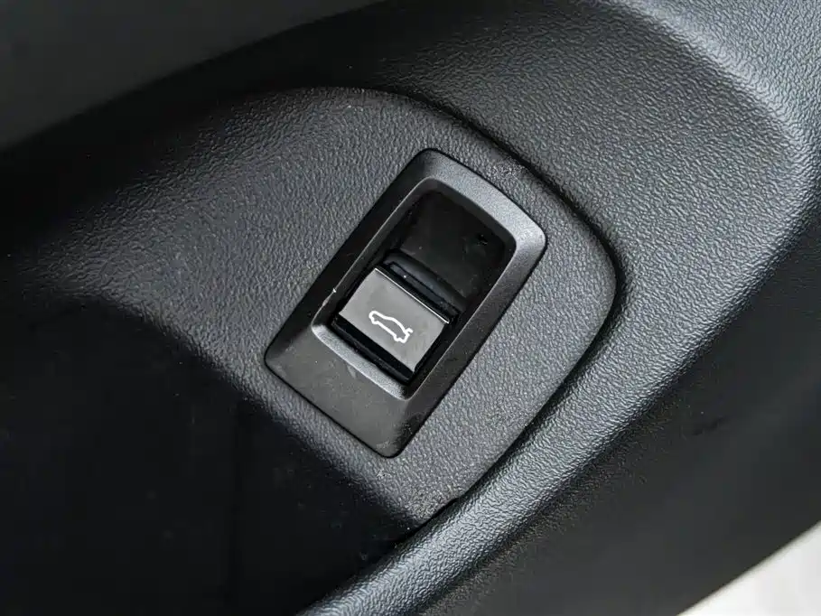 BMW 5 Series 2024 530Li Leading M Sport Package фото 24