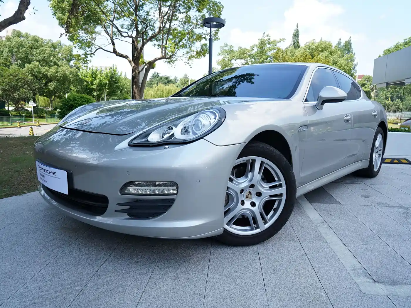 Porsche Panamera 2010 Model Panamera S 4.8L