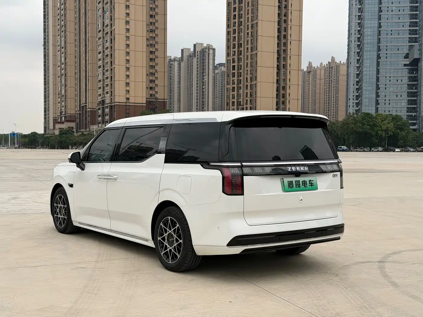 ZEEKR EXTREME KRYPTON 009