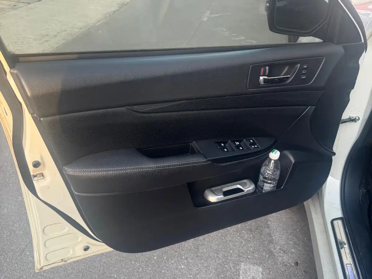 Subaru Outback 2013 2.5i Sport Edition фото 7