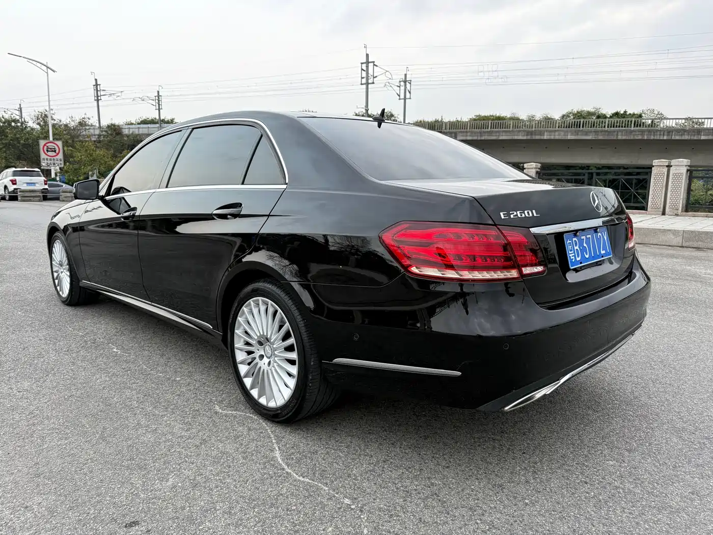 Mercedes-Benz E-Class 2015 E 260 L фото 9