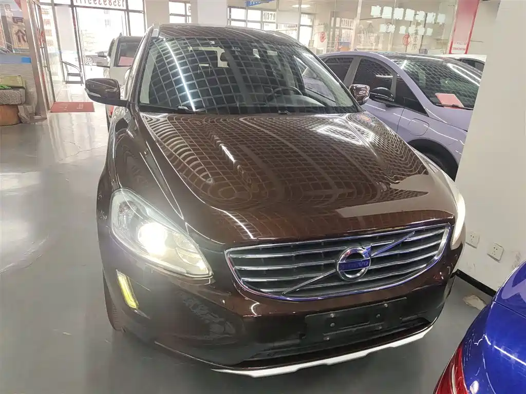 Фото 19 - Volvo XC60