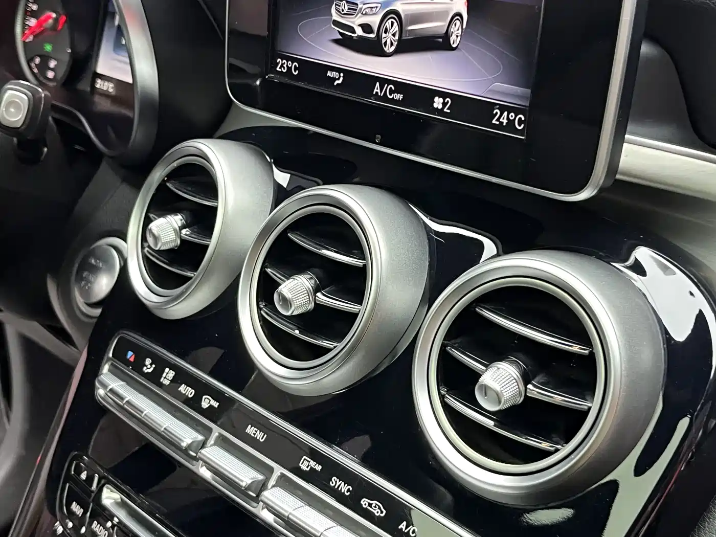 Mercedes-Benz GLC 2018 Facelift GLC 200 4MATIC фото 12