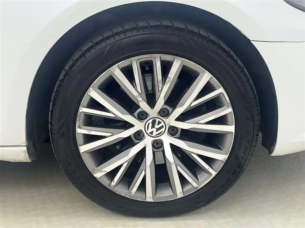 Volkswagen FAW-Volkswagen CC 2016 Model 1.8TSI Luxury фото 8