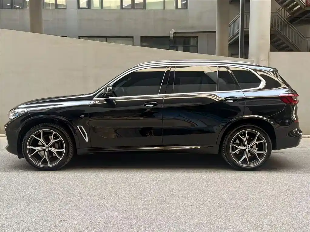 BMW X5 2022 Facelift xDrive 40Li M Sport Package фото 3