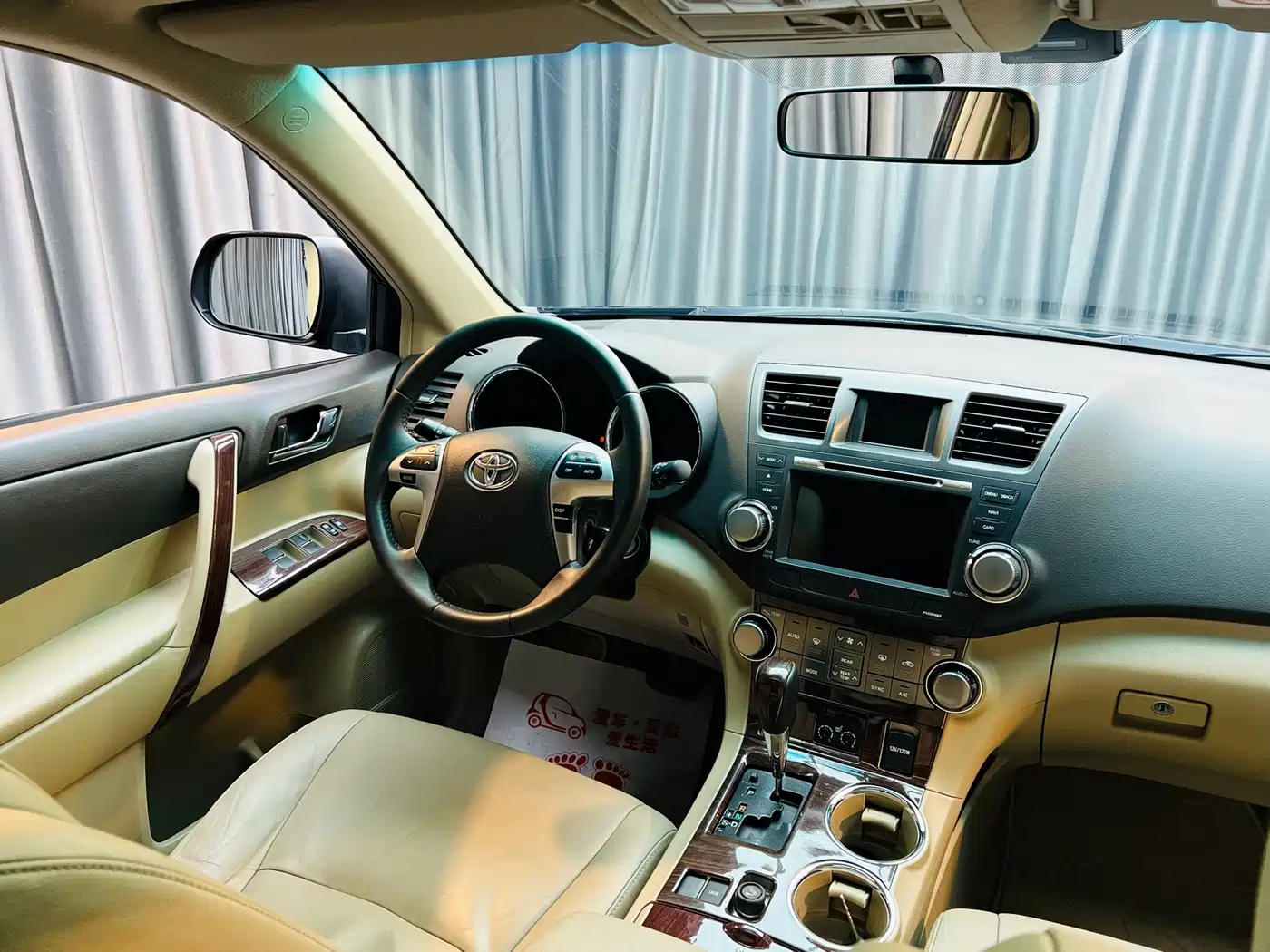 Toyota Highlander 2012 2.7L 2WD 7-Seater Luxury Edition фото 12