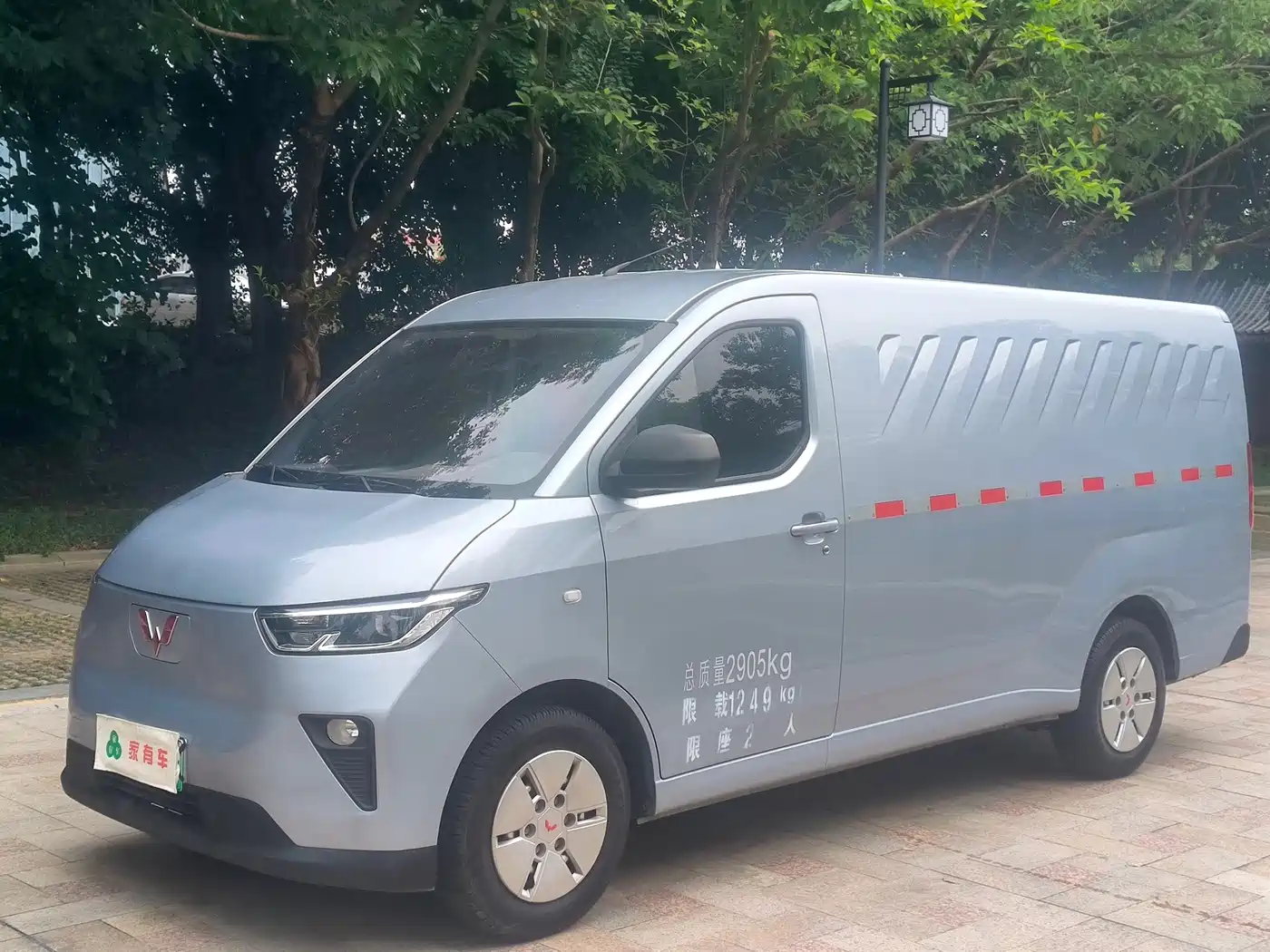 Wuling Motors Wuling Yangguang 2025 2024 300km Practical Sealed Window Edition 75kW