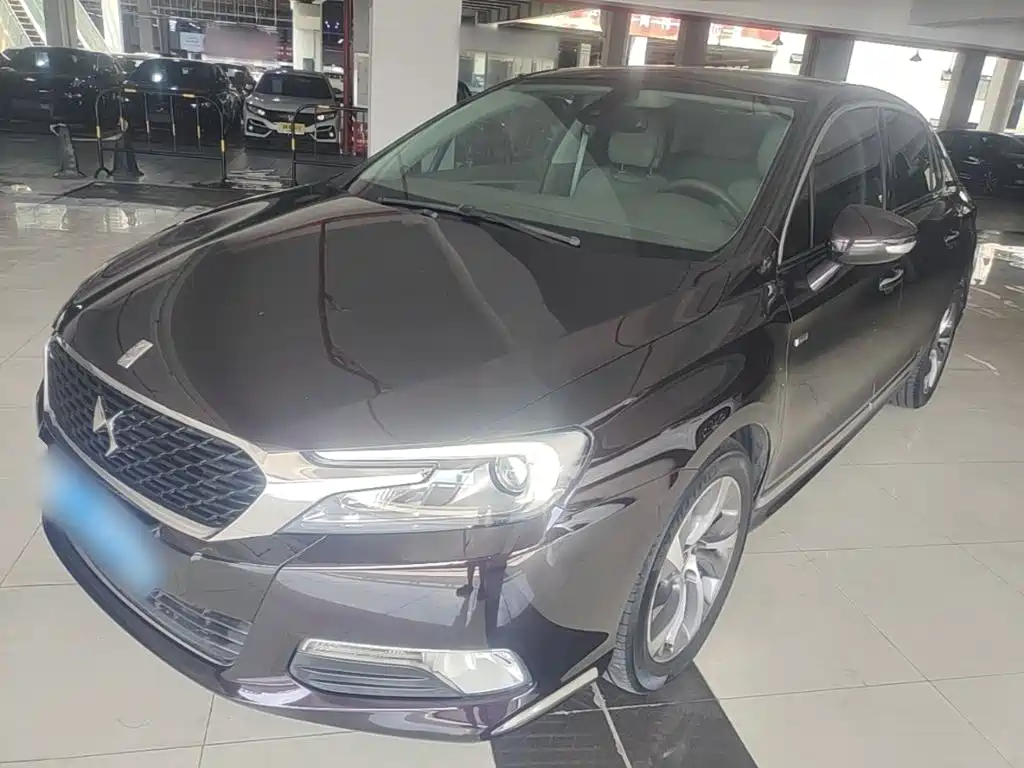 DS 5LS 2015 2014 1.6T Luxury THP160