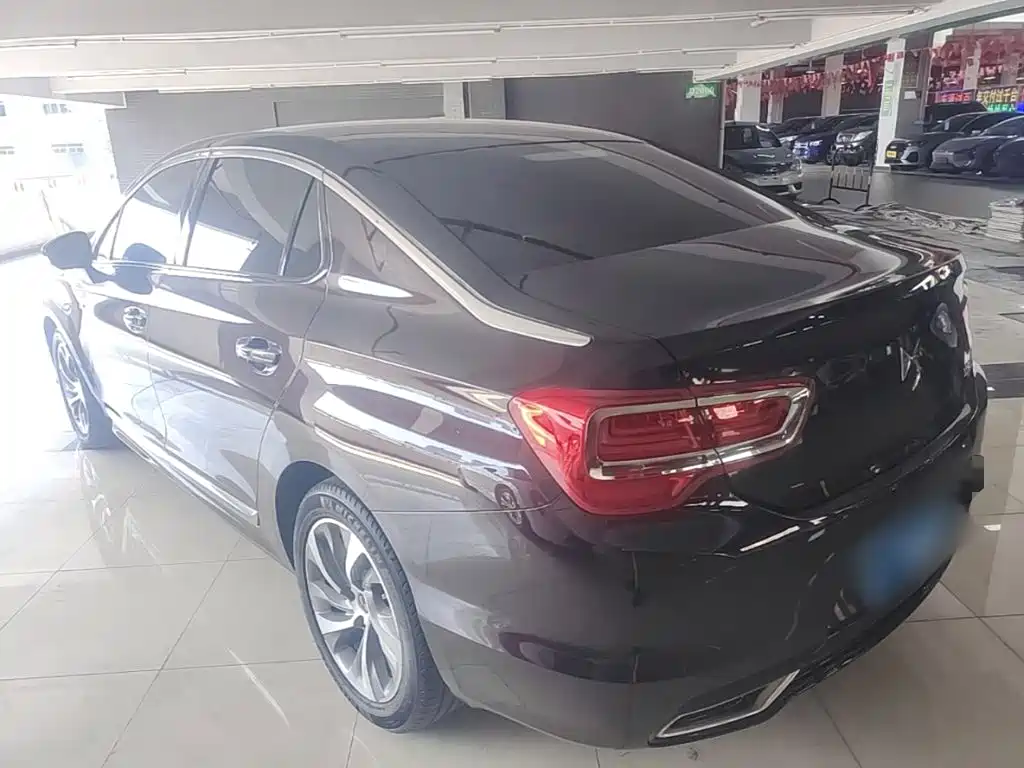 DS 5LS 2015 2014 1.6T Luxury THP160