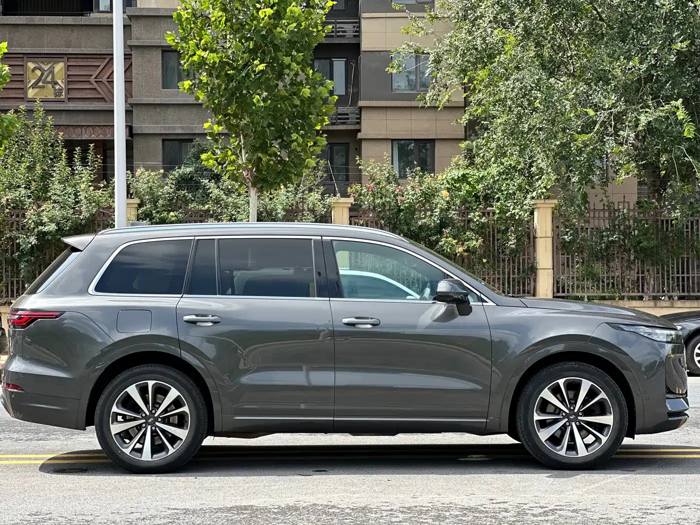 Li Auto Li ONE 2020 2020 Extended Range 6-seater