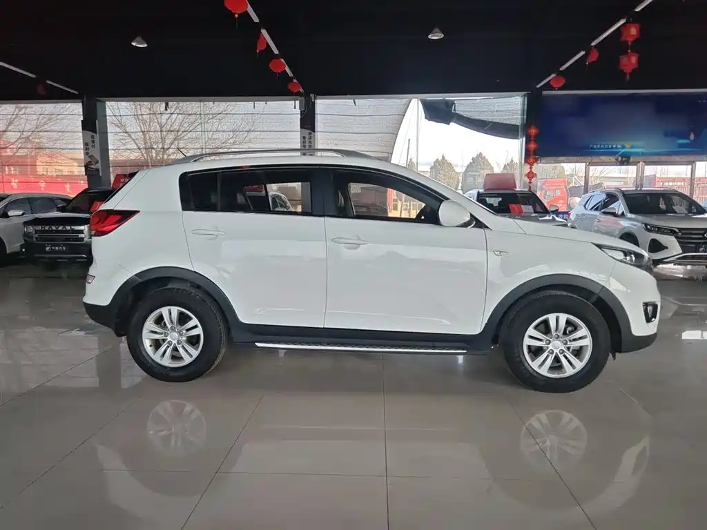Kia Sportage 2016 2.0L Automatic 2WD GL фото 5