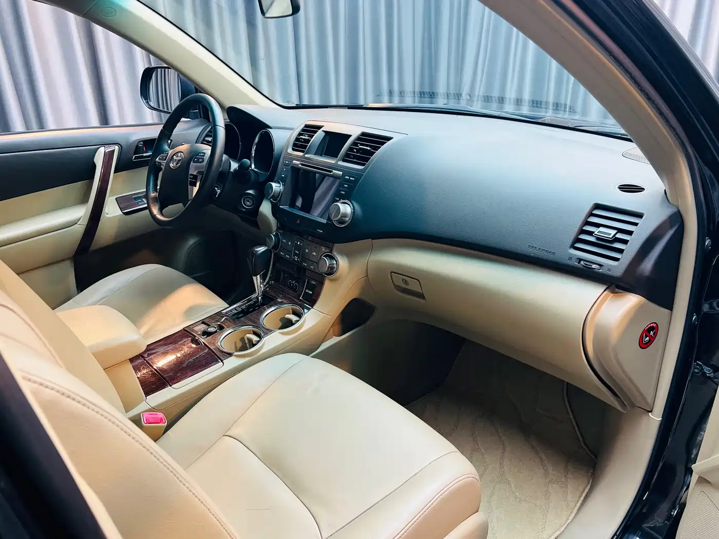 Toyota Highlander 2012 2.7L 2WD 7-Seater Luxury Edition фото 10