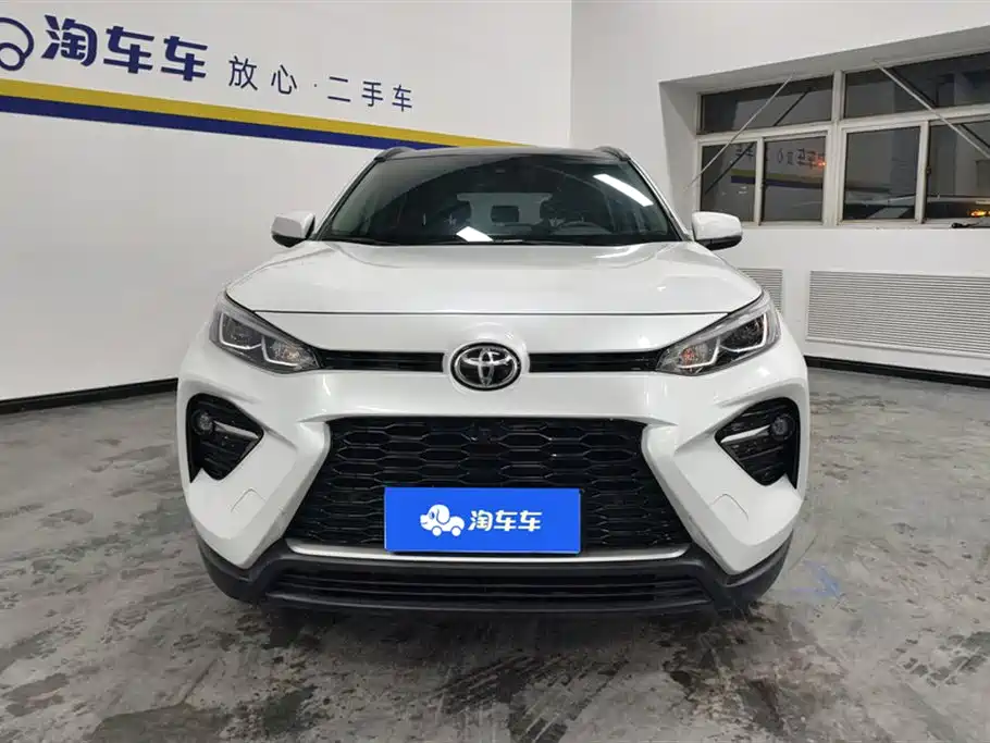 Toyota Wildlander 2023 2.0L CVT FWD Luxury PLUS фото 2