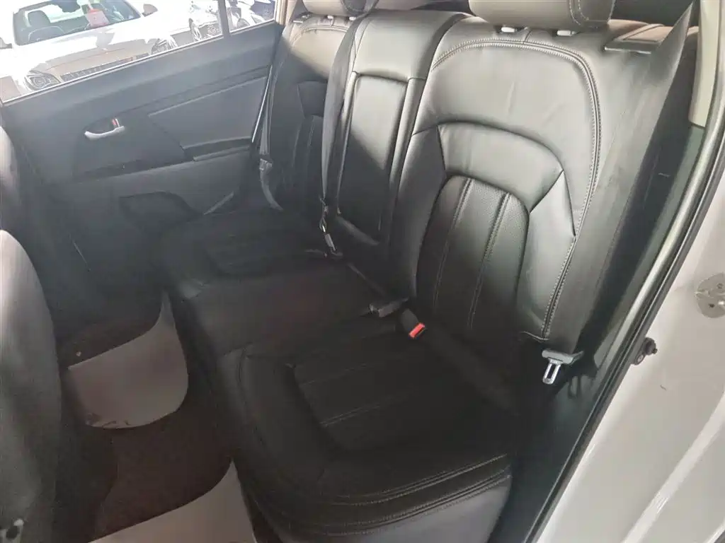 Kia Sportage 2016 2.0L Automatic 2WD GL фото 10