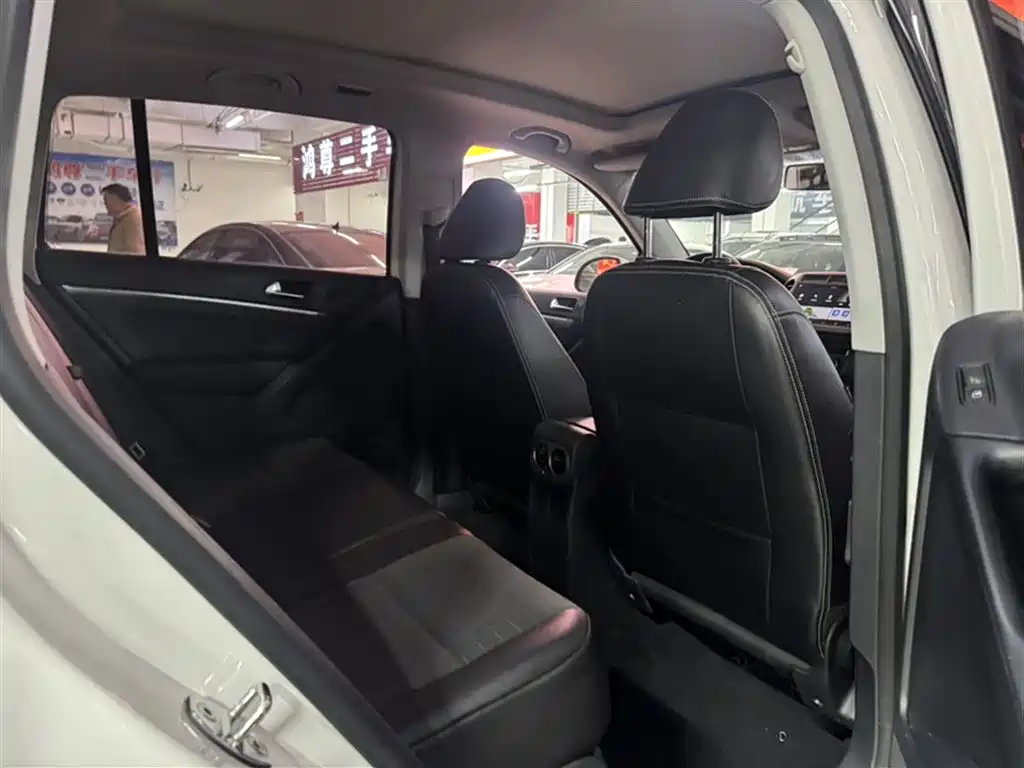 Volkswagen Tiguan 2016 Model 300TSI Automatic 4WD Trend Vision Edition фото 2