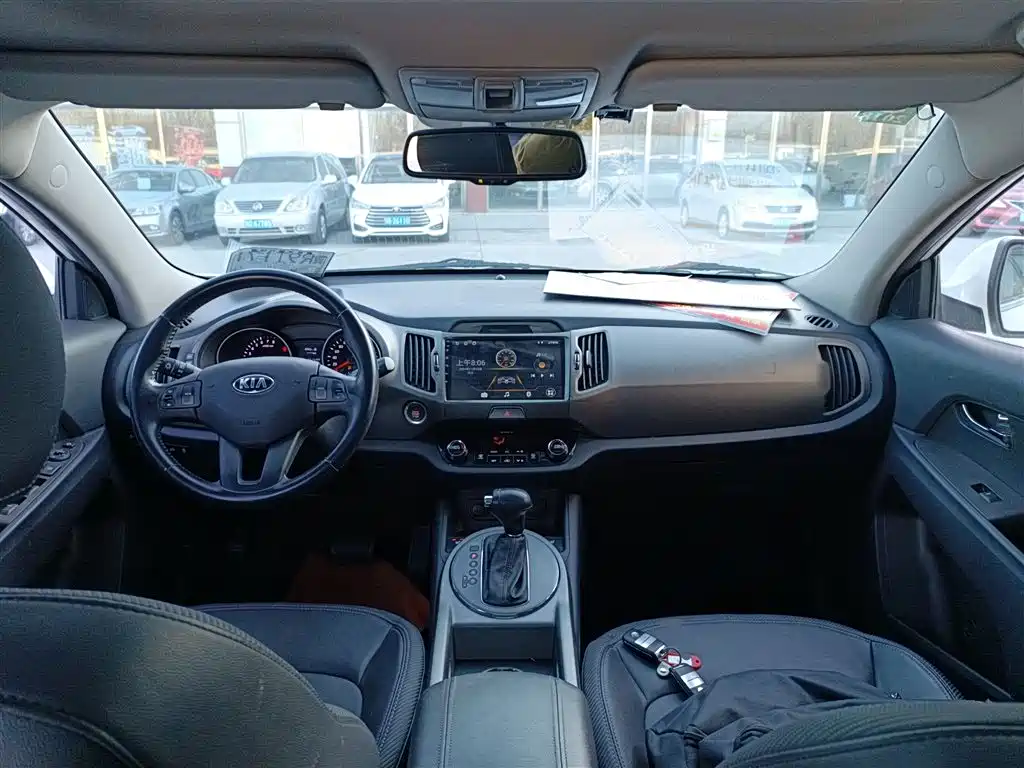 Kia Sportage 2015 2.0L Automatic 2WD DLX фото 10