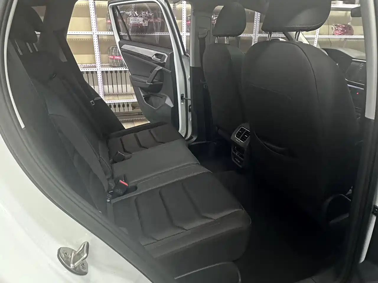 Volkswagen Tayron 2022 280TSI 2WD Luxury Smart Connect Edition фото 10
