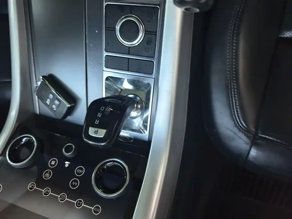 Land Rover Range Rover Sport 2019 3.0 SC V6 Special Edition фото 7